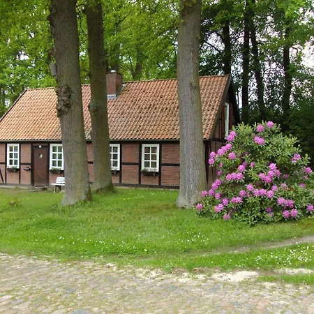 Ferienhaus Im Fachwerkstil Mit Sauna Und Garten Holiday home *